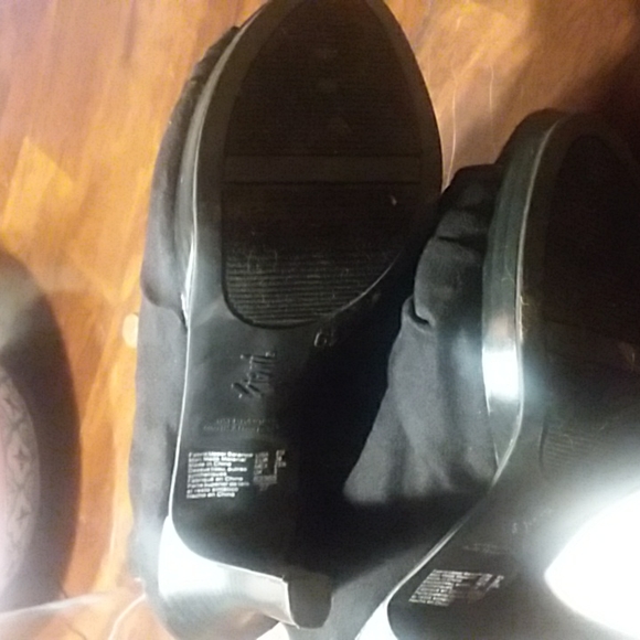 Booties - Picture 3 of 6